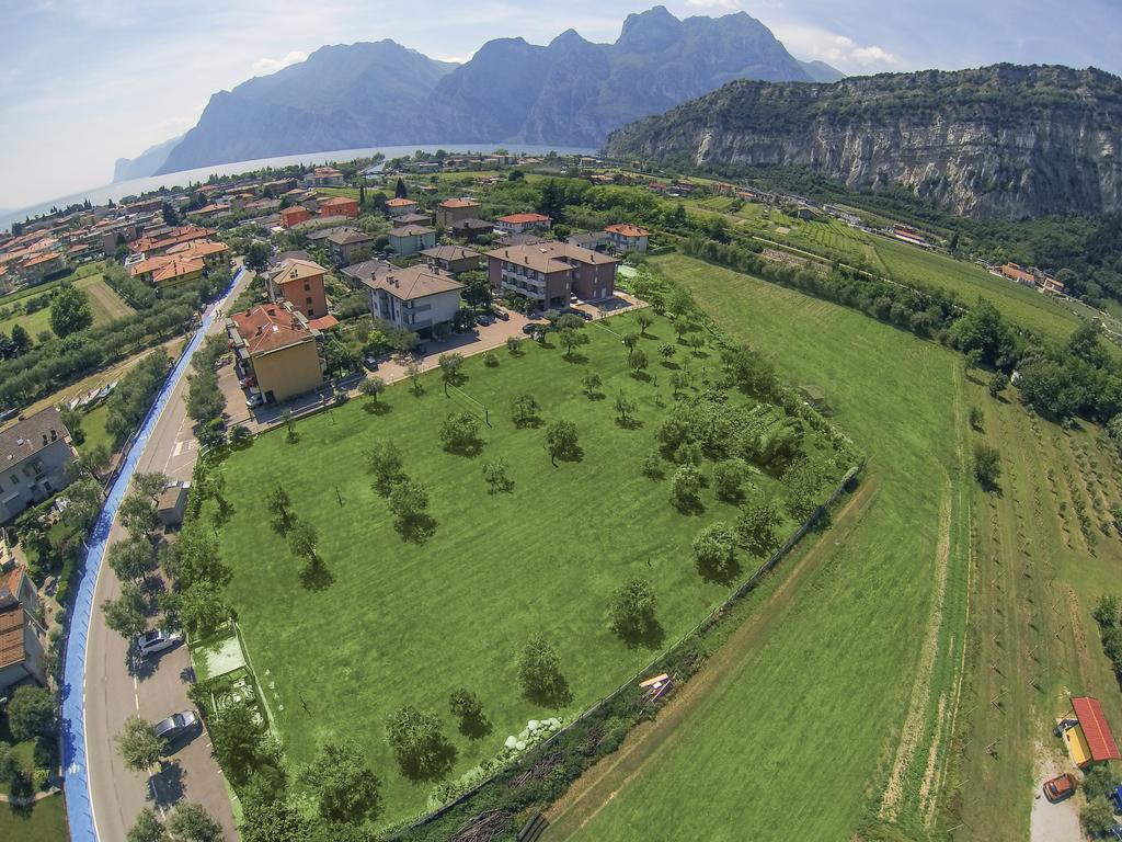 Park Hotel Eden Torbole Sul Garda ภายนอก รูปภาพ