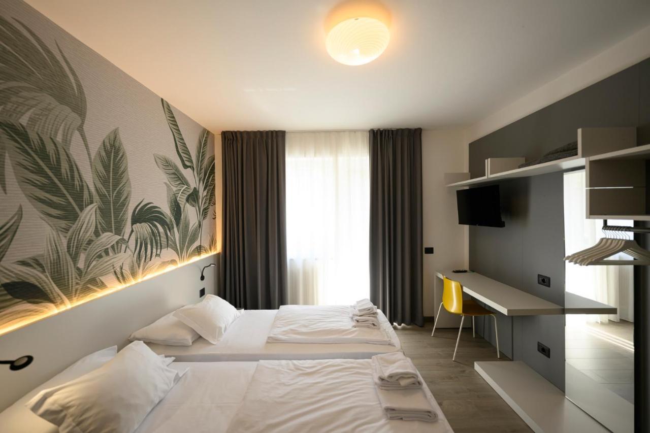 Park Hotel Eden Torbole Sul Garda ภายนอก รูปภาพ