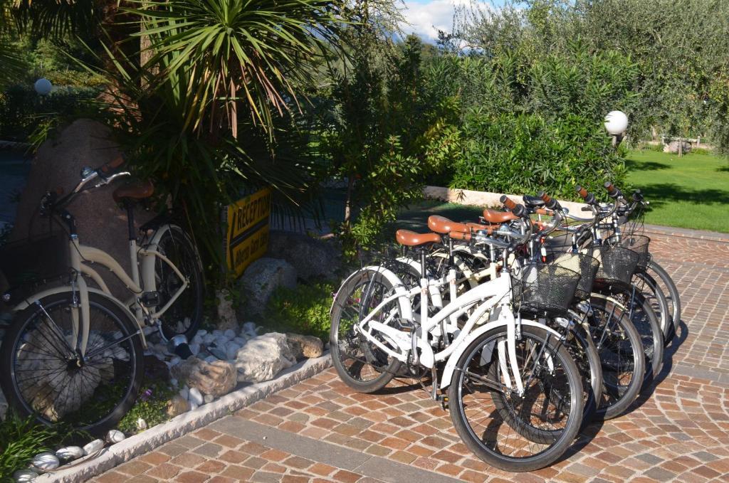 Park Hotel Eden Torbole Sul Garda ภายนอก รูปภาพ
