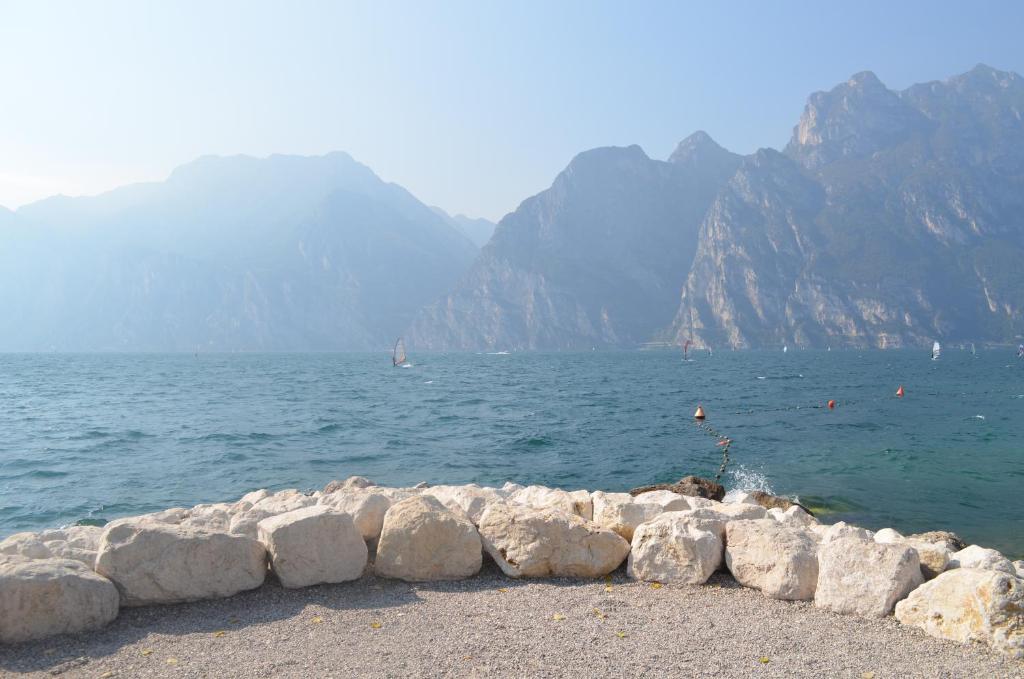 Park Hotel Eden Torbole Sul Garda ภายนอก รูปภาพ