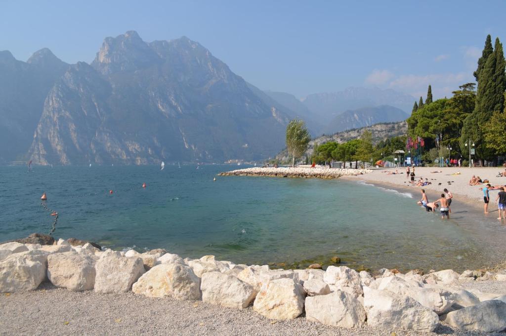 Park Hotel Eden Torbole Sul Garda ภายนอก รูปภาพ