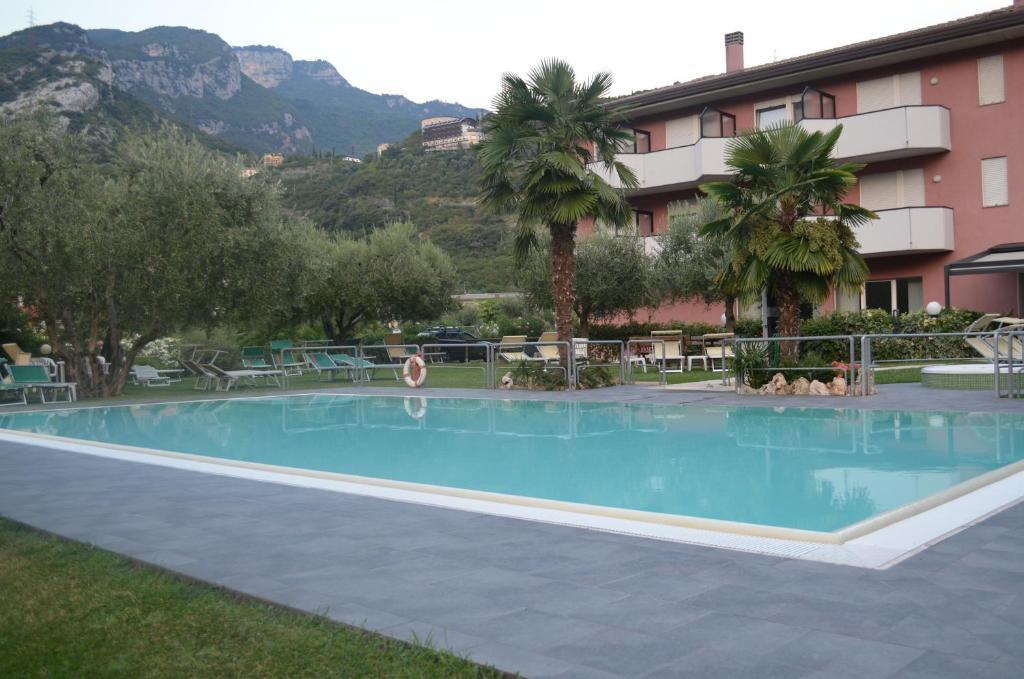 Park Hotel Eden Torbole Sul Garda ภายนอก รูปภาพ