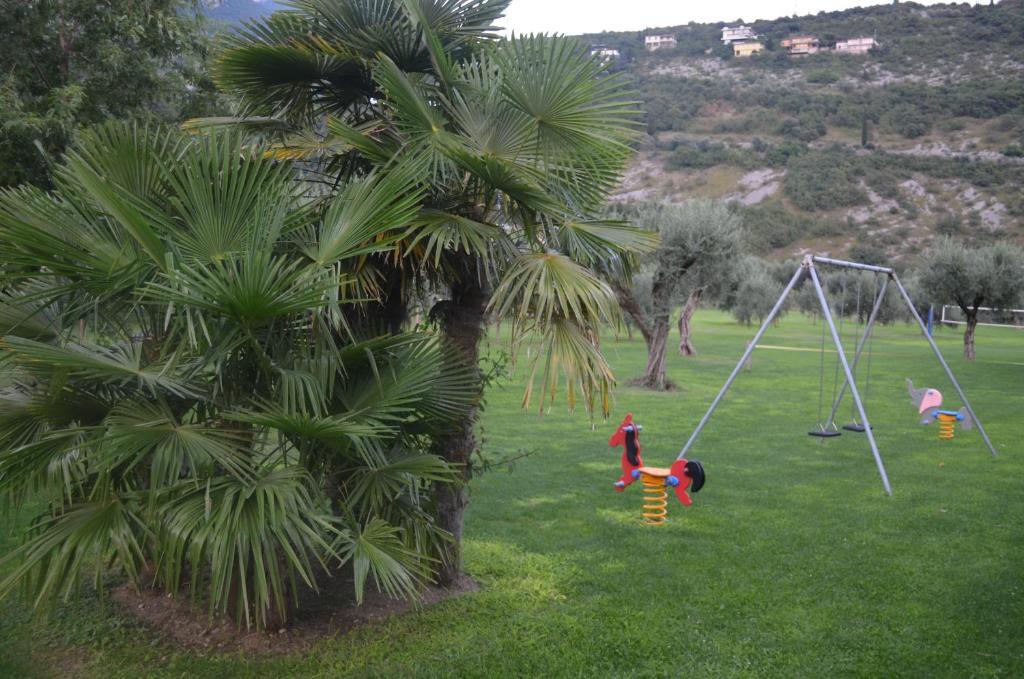 Park Hotel Eden Torbole Sul Garda ภายนอก รูปภาพ