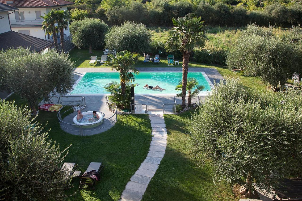 Park Hotel Eden Torbole Sul Garda ภายนอก รูปภาพ